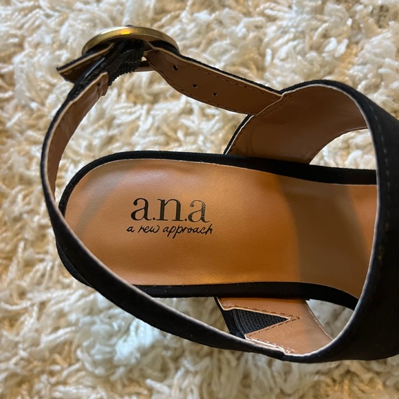 NWT ANA sandals 🖤 - Picture 4 of 9